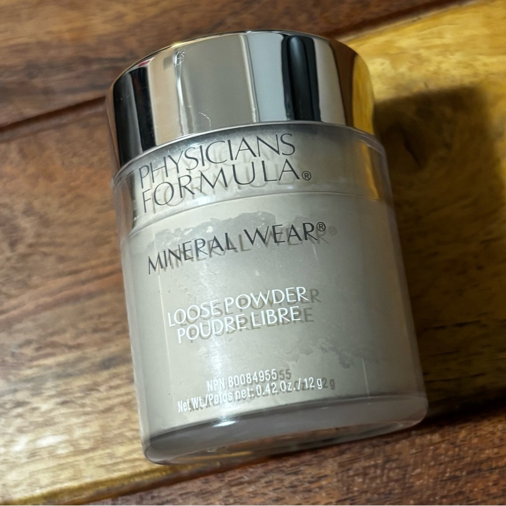 $10 add-on Light Translucent Mineral Wear Physicians Formula setting powder